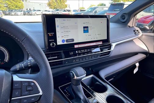 2025 Toyota Sienna Woodland Edition