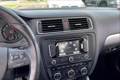 Frost Silver Metallic 2013 Volkswagen Jetta Hybrid SEL