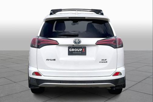 2018 Toyota RAV4 Hybrid XLE