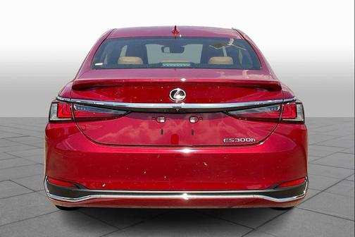 2025 Lexus ES 300h Base