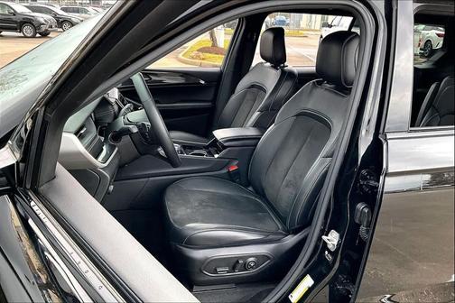 2022 Jeep Grand Cherokee L Altitude