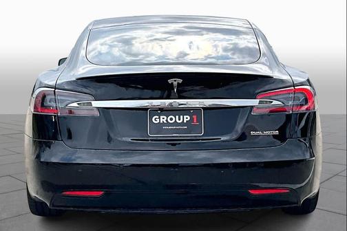 2020 Tesla Model S Performance