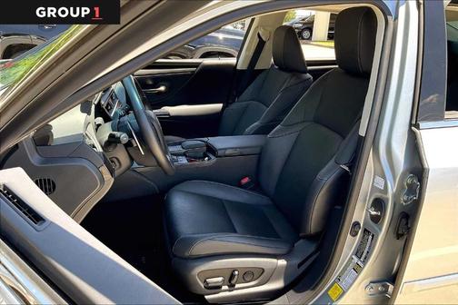 2022 Lexus ES 300h