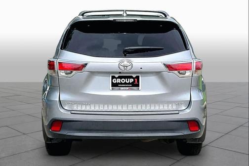 Silver Sky Metallic 2016 Toyota Highlander XLE