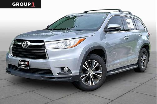 Silver Sky Metallic 2016 Toyota Highlander XLE