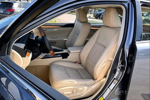 2014 Lexus ES 300h Base