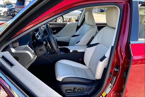 2025 Lexus ES 350 Base