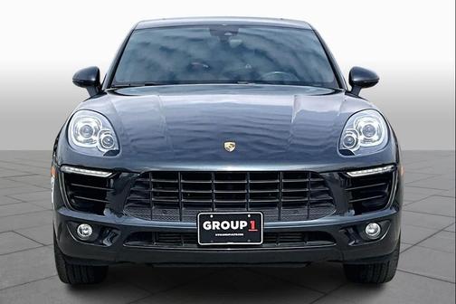 2017 Porsche Macan Base (PDK)