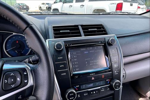 Blizzard Pearl 2016 Toyota Camry XLE