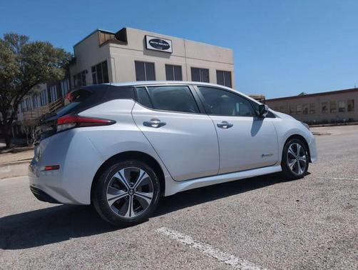 2018 Nissan Leaf SV