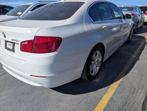 2012 BMW 528 528i Sedan 4D