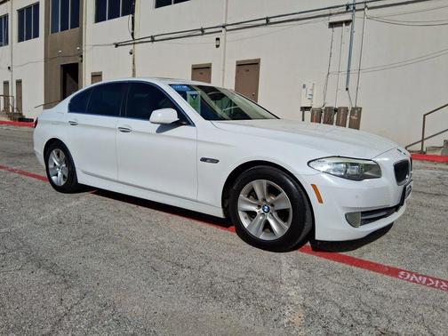 2012 BMW 528 528i Sedan 4D