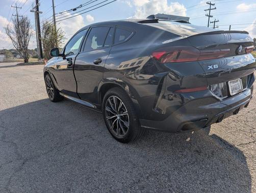2021 BMW X6 xDrive40i