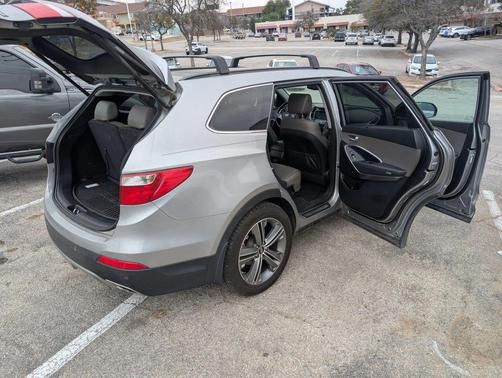 2016 Hyundai SANTA FE SE