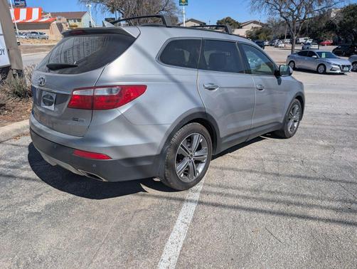 2016 Hyundai SANTA FE SE