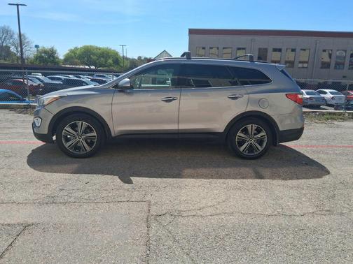 2016 Hyundai SANTA FE SE