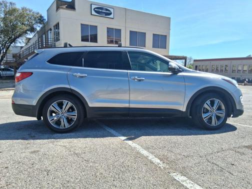 2016 Hyundai SANTA FE SE