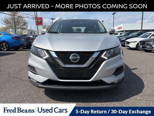 Brilliant Silver Metallic 2020 Nissan Rogue Sport SV