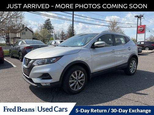 Brilliant Silver Metallic 2020 Nissan Rogue Sport SV