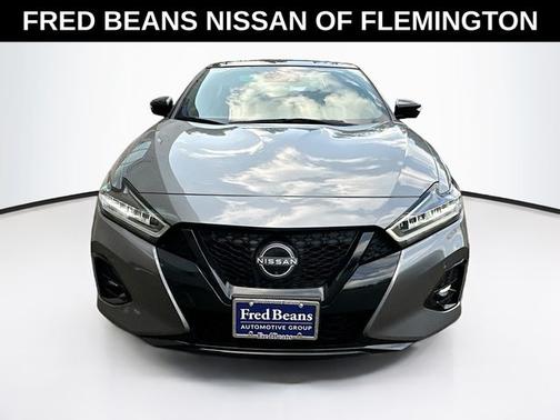 2023 Nissan Maxima SR