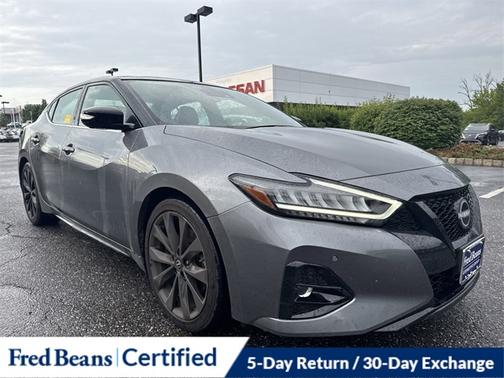 2023 Nissan Maxima SR