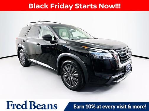 2023 Nissan Pathfinder SL