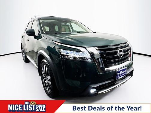 2022 Nissan Pathfinder Platinum