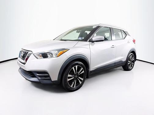 Brilliant Silver 2019 Nissan Kicks SV