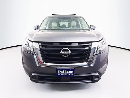 Gun Metallic 2022 Nissan Pathfinder SV