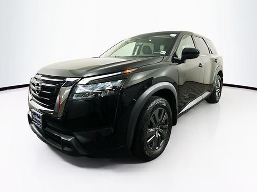 2023 Nissan Pathfinder S
