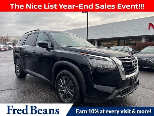 2023 Nissan Pathfinder SV
