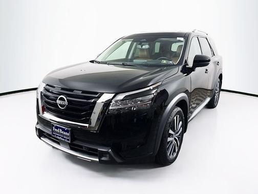2022 Nissan Pathfinder Platinum