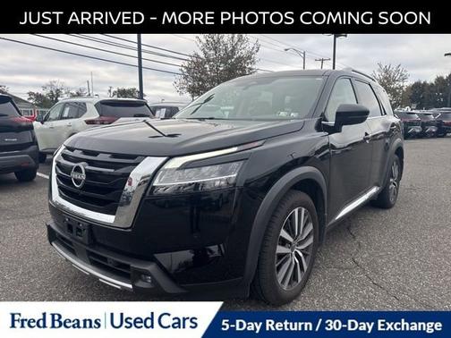 2022 Nissan Pathfinder Platinum