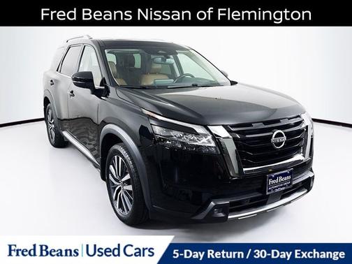 2022 Nissan Pathfinder Platinum