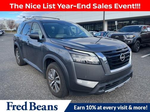 2023 Nissan Pathfinder SL