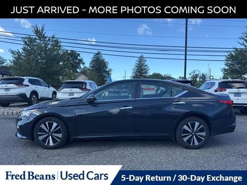 2022 Nissan Altima 2.5 SV