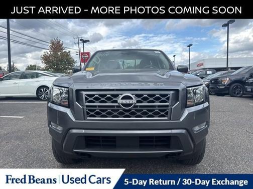 2023 Nissan Frontier SV