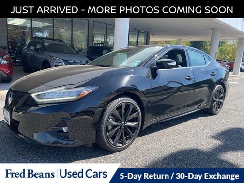 2023 Nissan Maxima SR