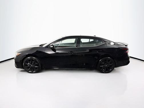 2023 Nissan Maxima SR