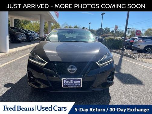 2023 Nissan Maxima SR