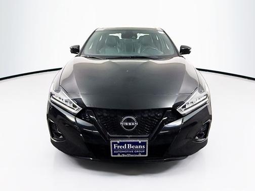 2023 Nissan Maxima SR