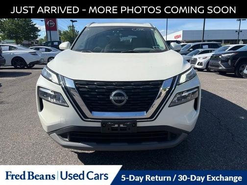 White 2023 Nissan Rogue SV