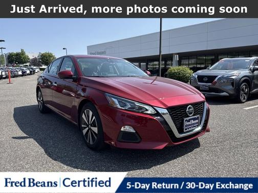 2022 Nissan Altima 2.5 SV