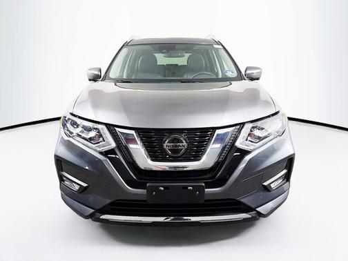 Gun Metallic 2019 Nissan Rogue SL