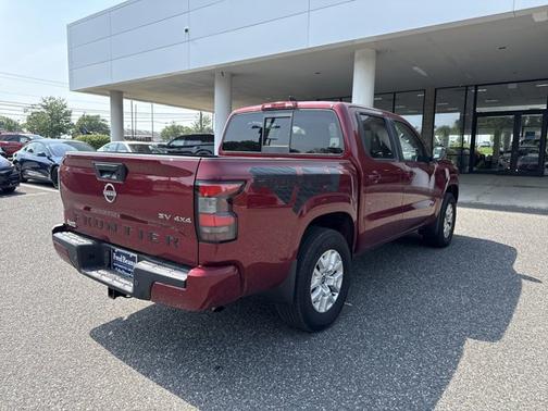 2022 Nissan Frontier SV