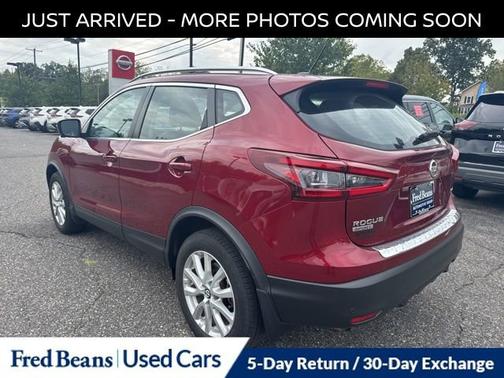 2022 Nissan Rogue Sport SV