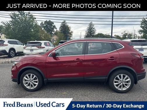 2022 Nissan Rogue Sport SV