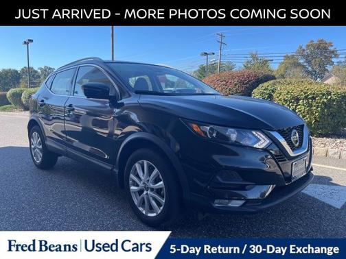 2022 Nissan Rogue Sport SV