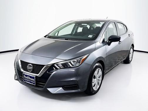 2022 Nissan Versa 1.6 S