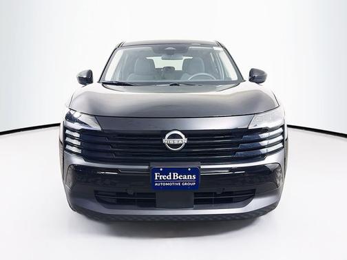 Super Black 2025 Nissan Kicks SV
